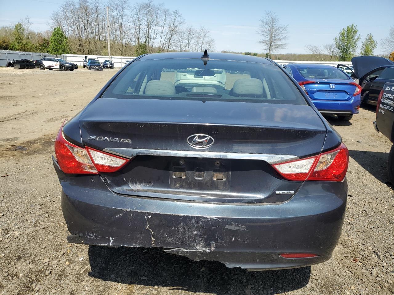 2011 HYUNDAI SONATA SE - Image 6