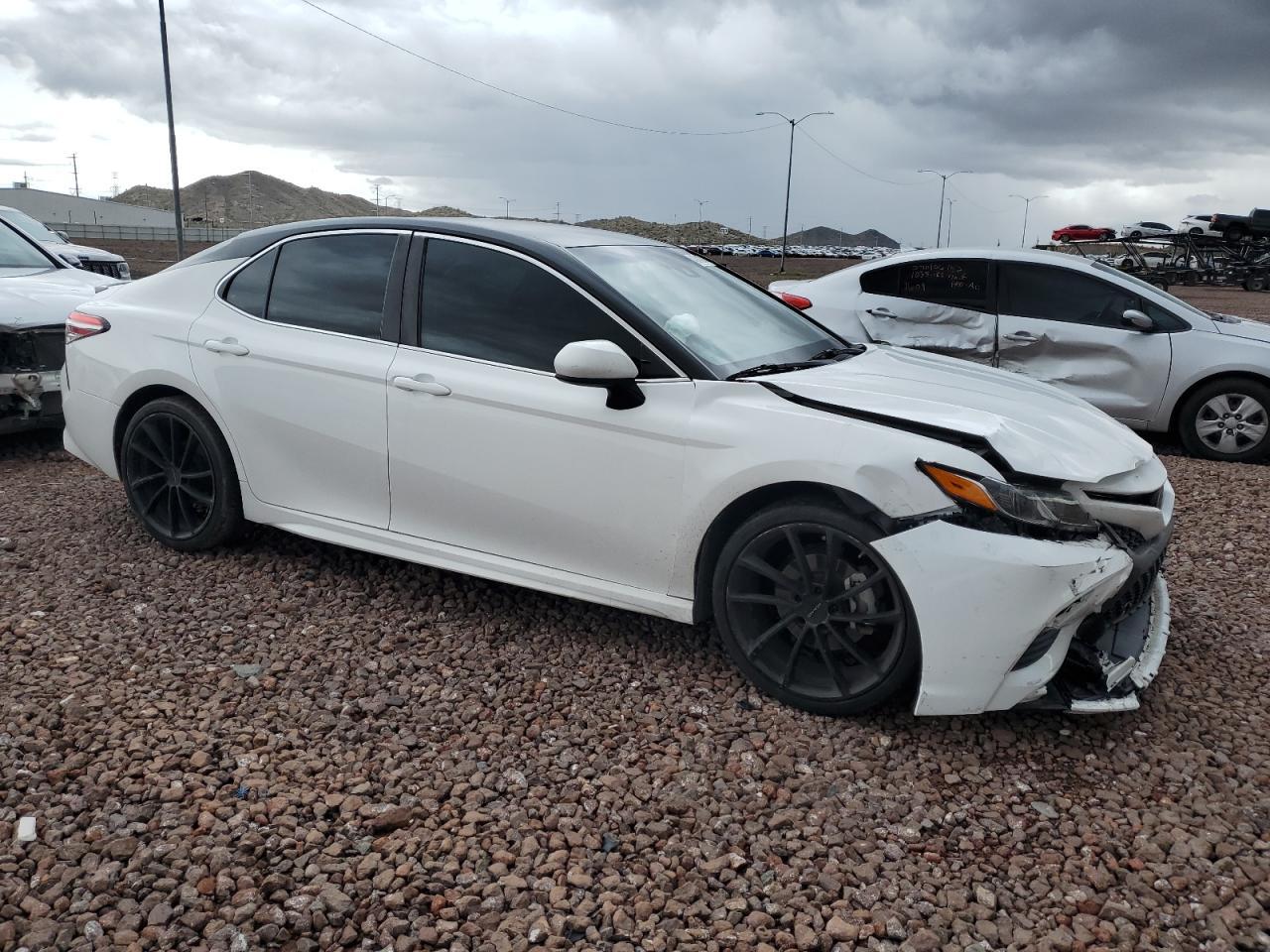 2018 TOYOTA CAMRY L - Фото 4