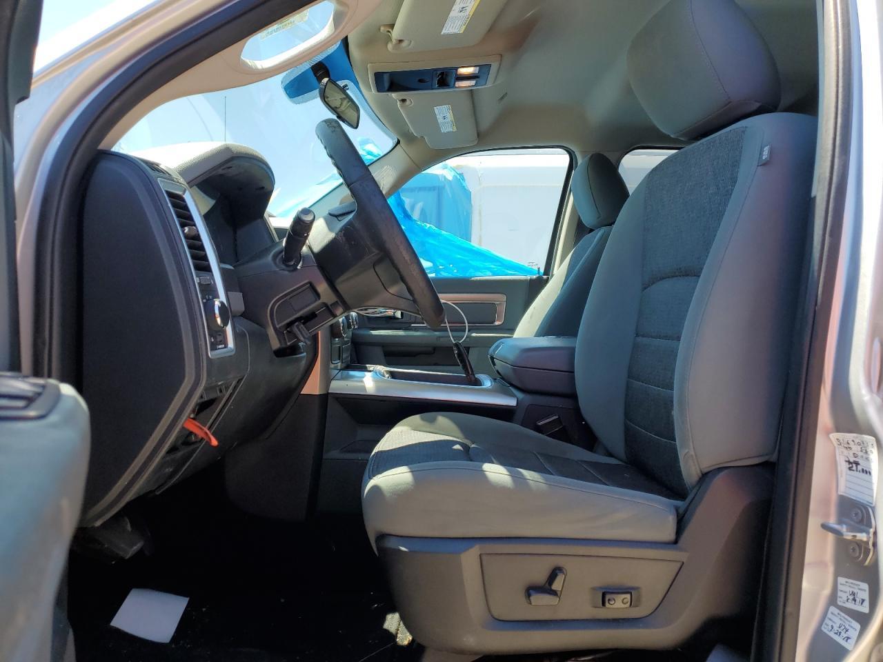 2017 RAM 1500 SLT - Image 7