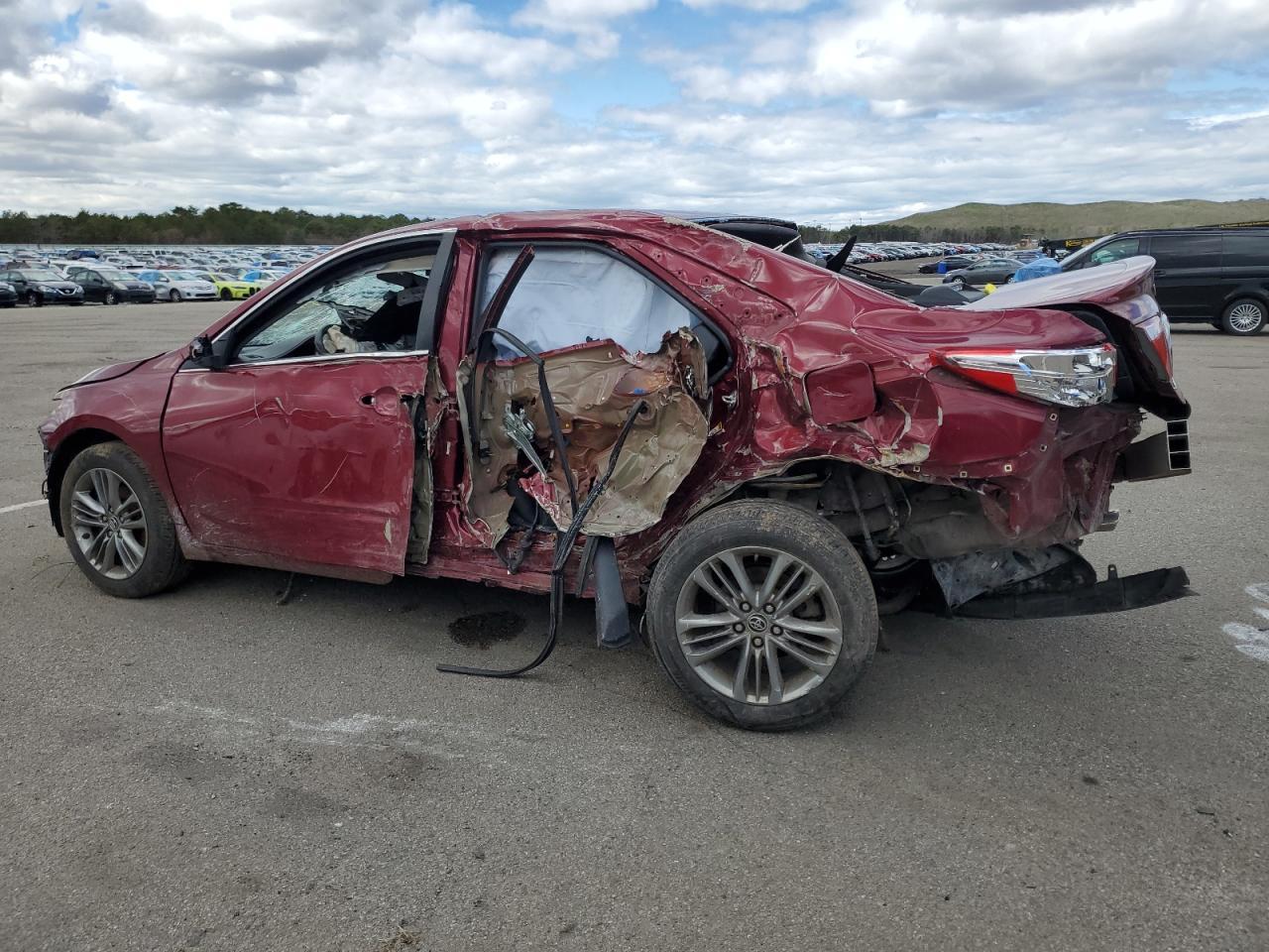2016 TOYOTA CAMRY LE - Image 2