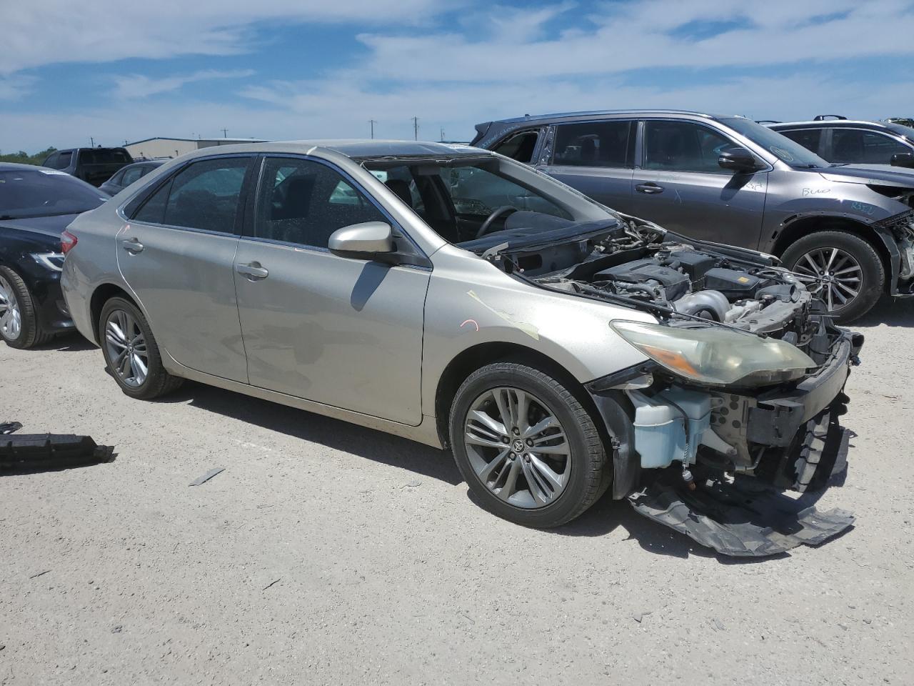 2015 TOYOTA CAMRY LE - Фото 4