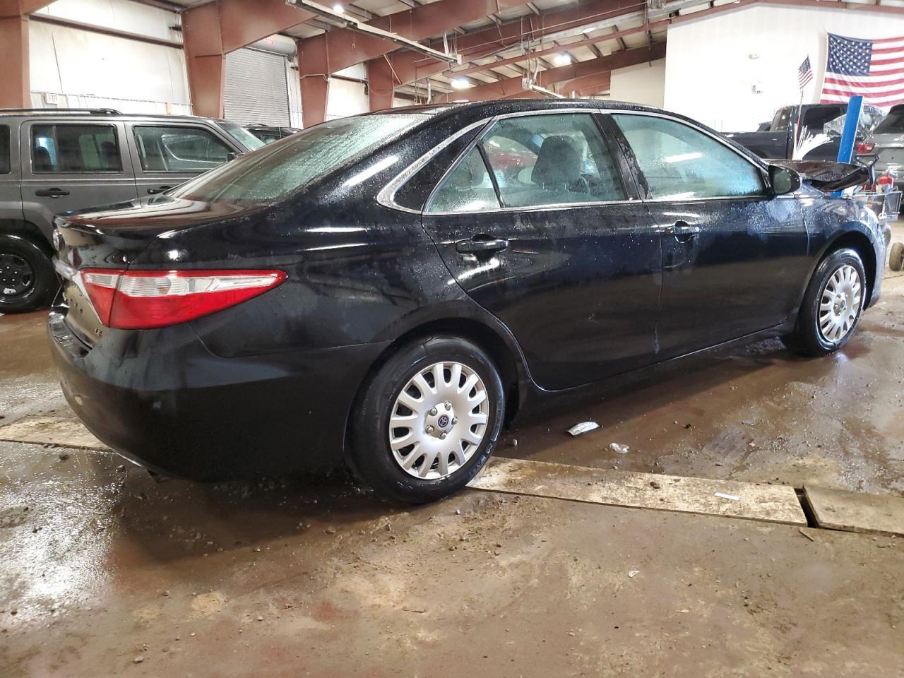 2016 TOYOTA CAMRY LE - Фото 3