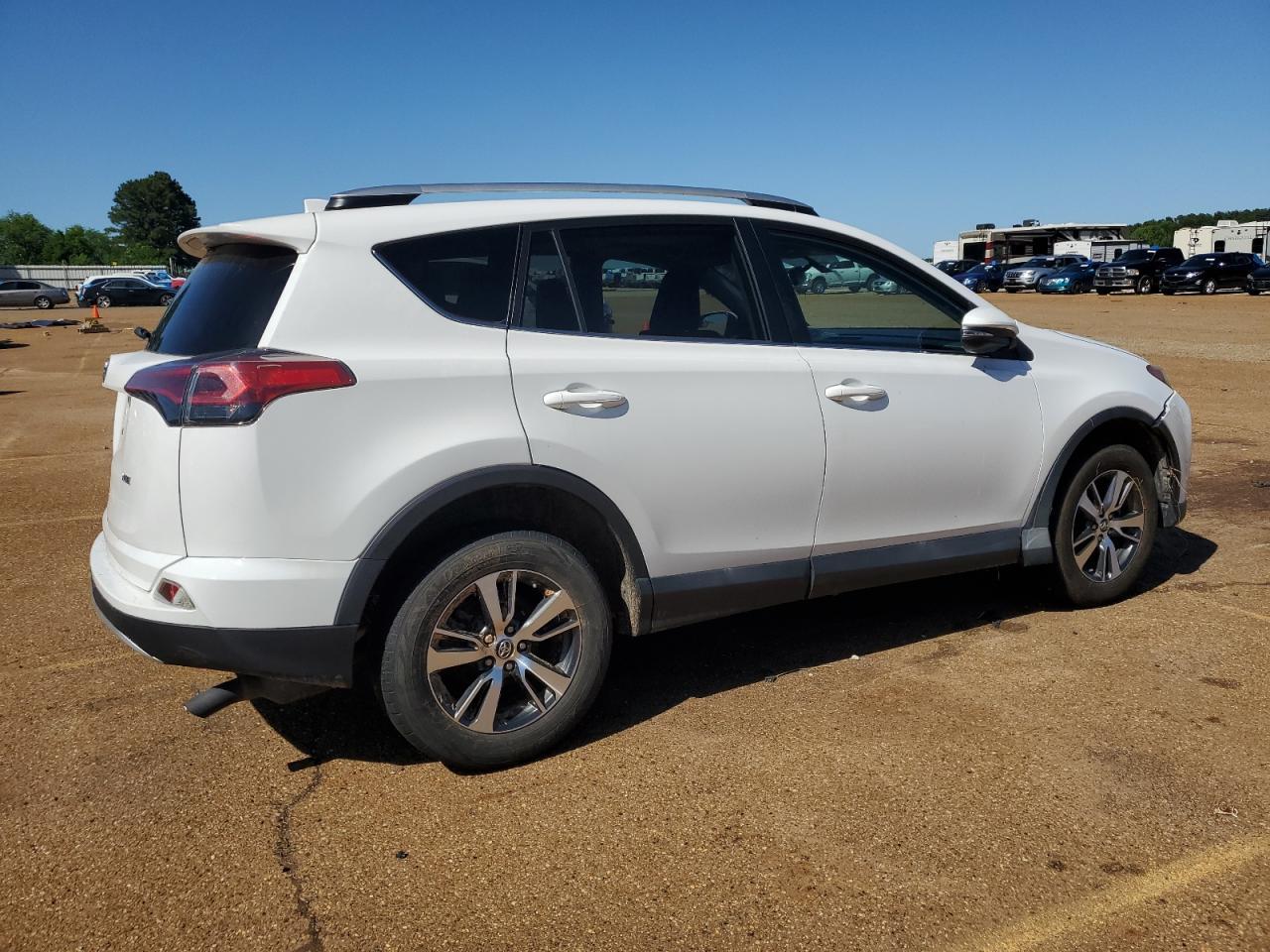2016 TOYOTA RAV4 XLE - Фото 3