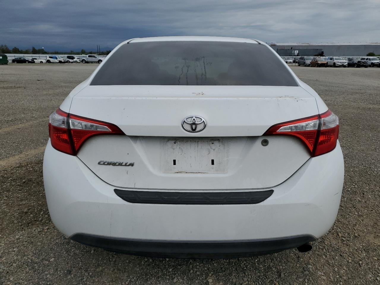 2015 TOYOTA COROLLA L - Image 6
