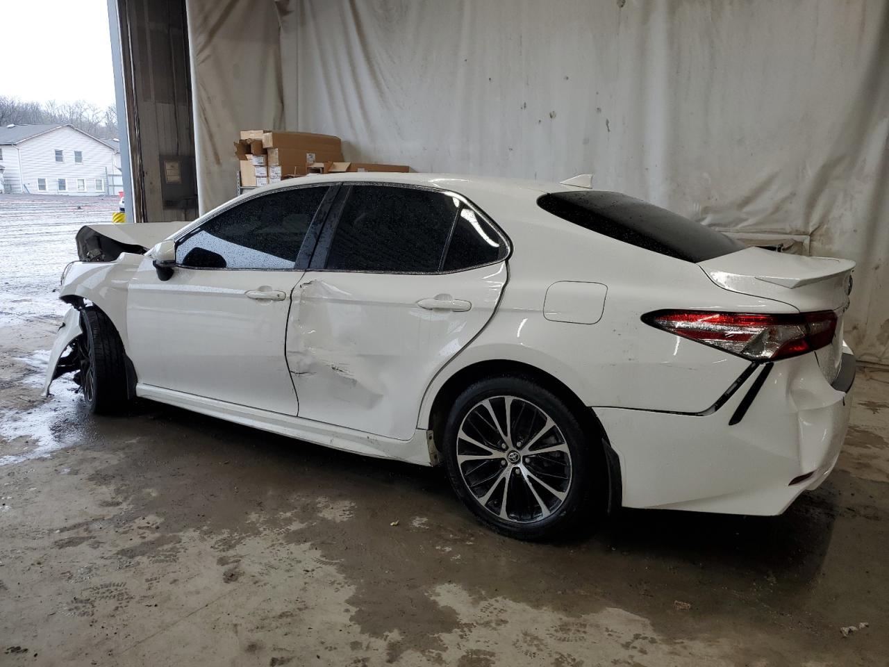 2020 TOYOTA CAMRY SE - Image 2