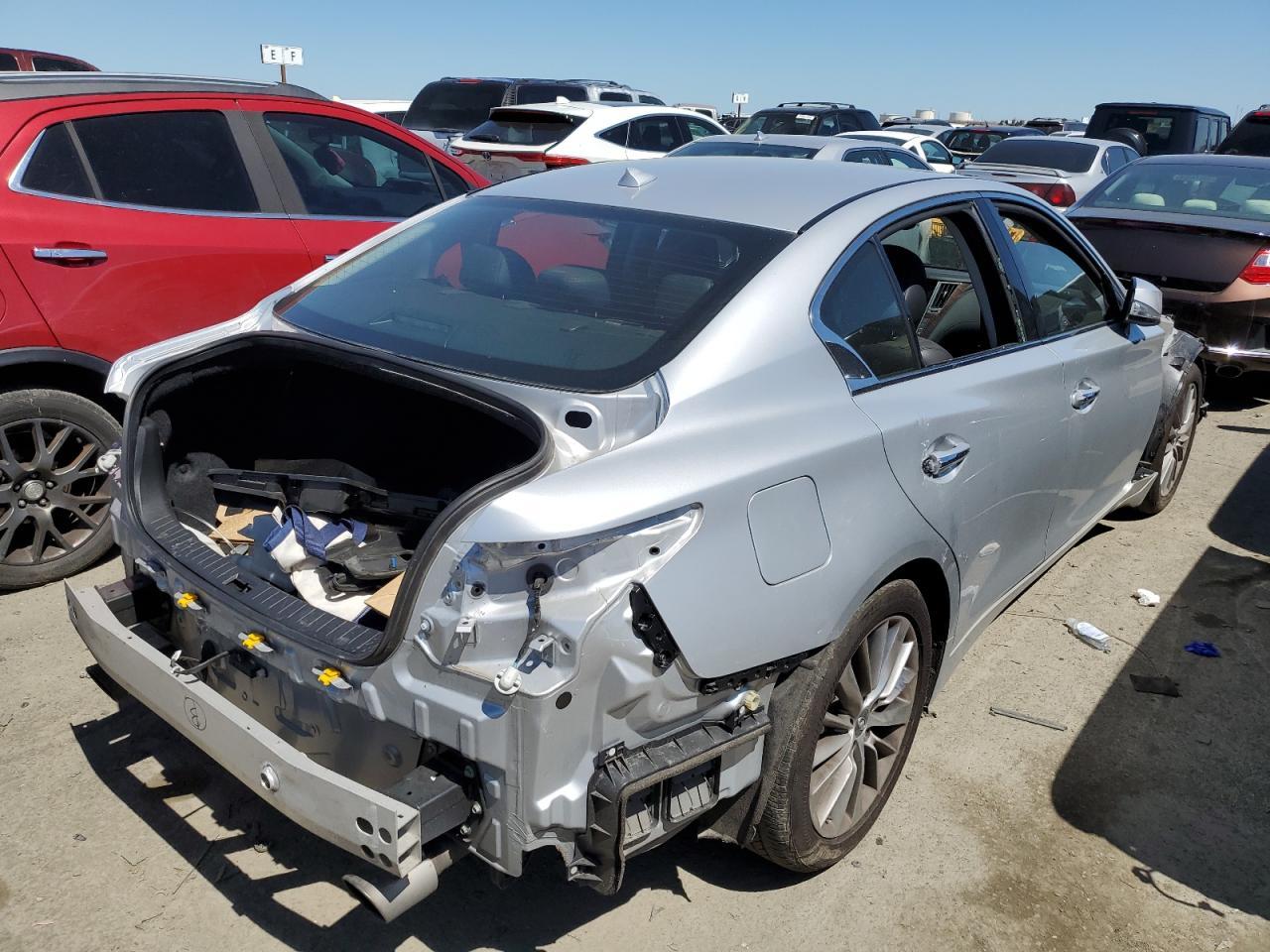 2018 INFINITI Q50 LUXE - Image 3