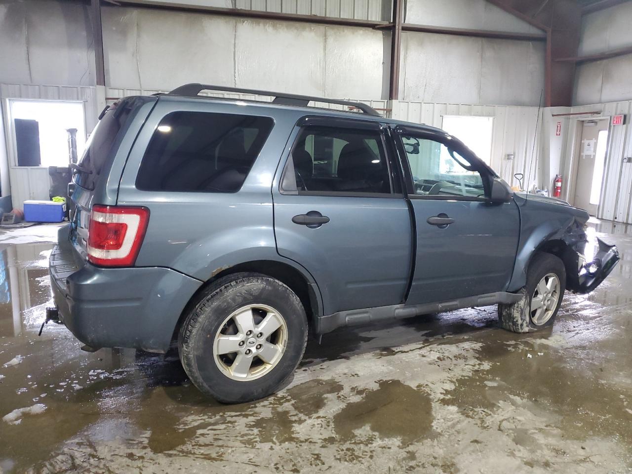 2010 FORD ESCAPE XLT - Фото 3