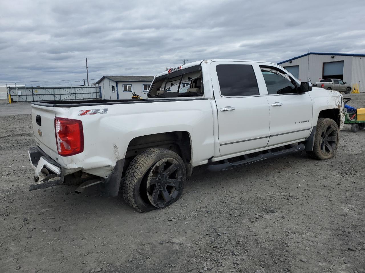 2017 CHEVROLET SILVERADO - Image 3