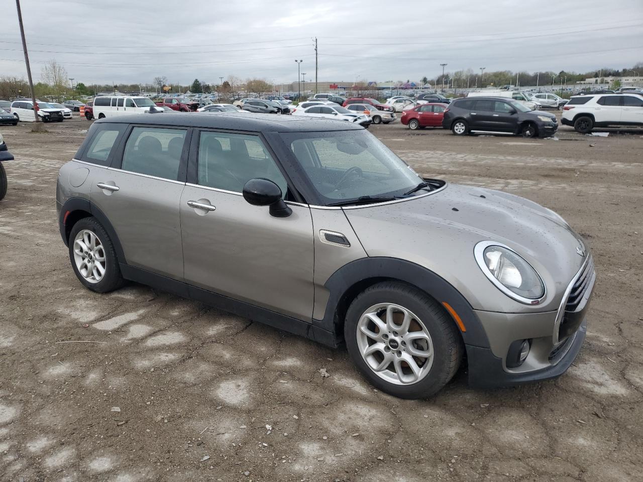 2016 MINI COOPER CLU - Image 4
