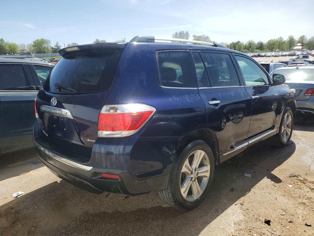 2011 TOYOTA HIGHLANDER - Фото 3
