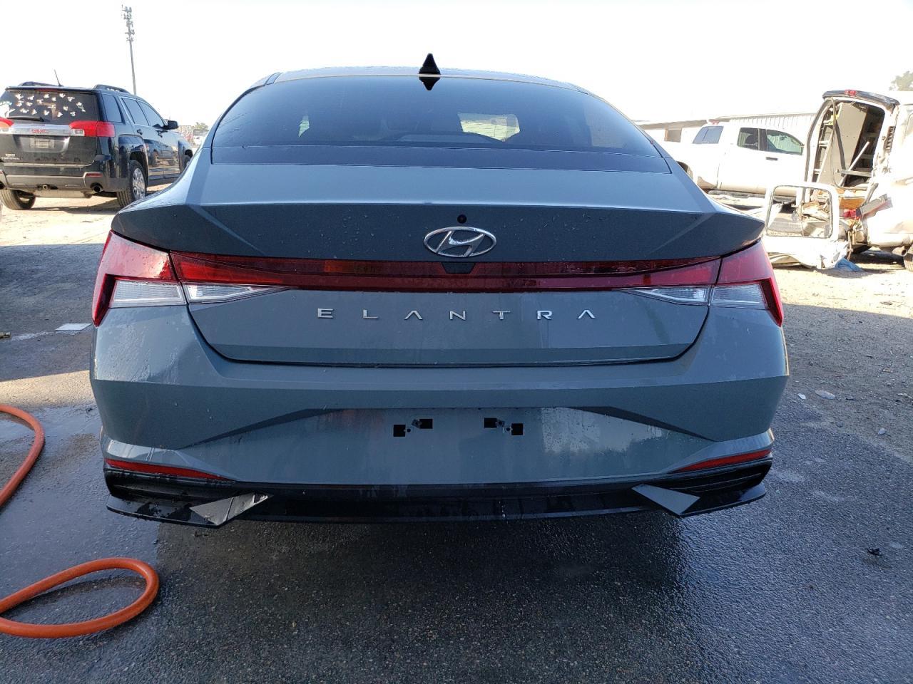 2023 HYUNDAI ELANTRA SE - Фото 6