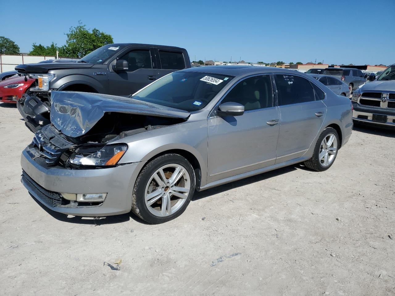 2013 VOLKSWAGEN PASSAT SEL