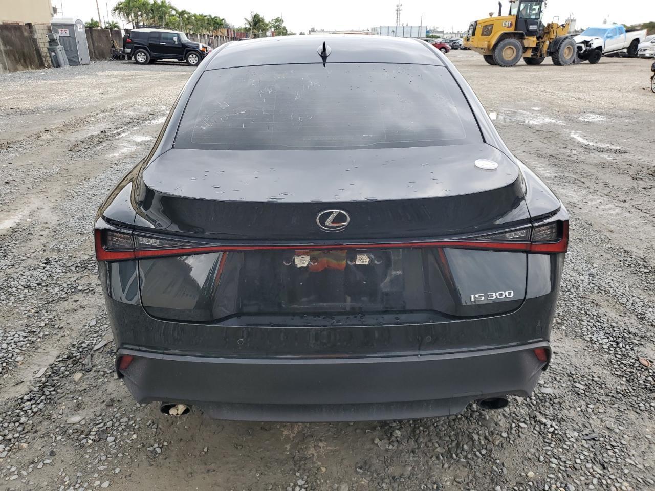 2021 LEXUS IS 300 - Image 6