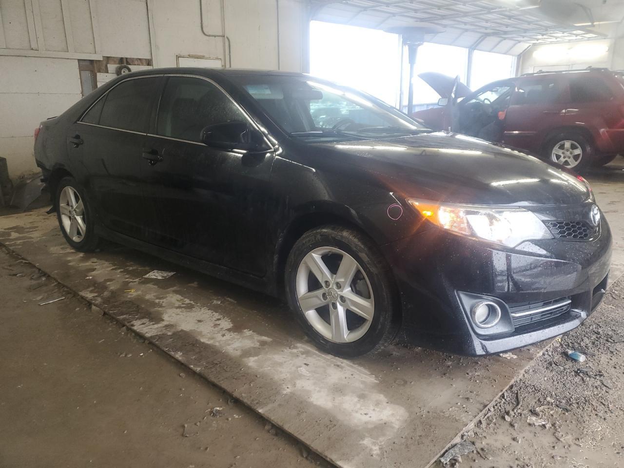 2014 TOYOTA CAMRY L - Фото 4