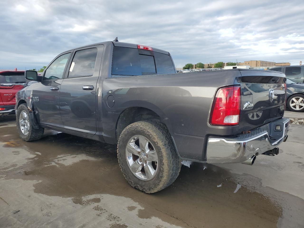 2015 RAM 1500 SLT - Image 2