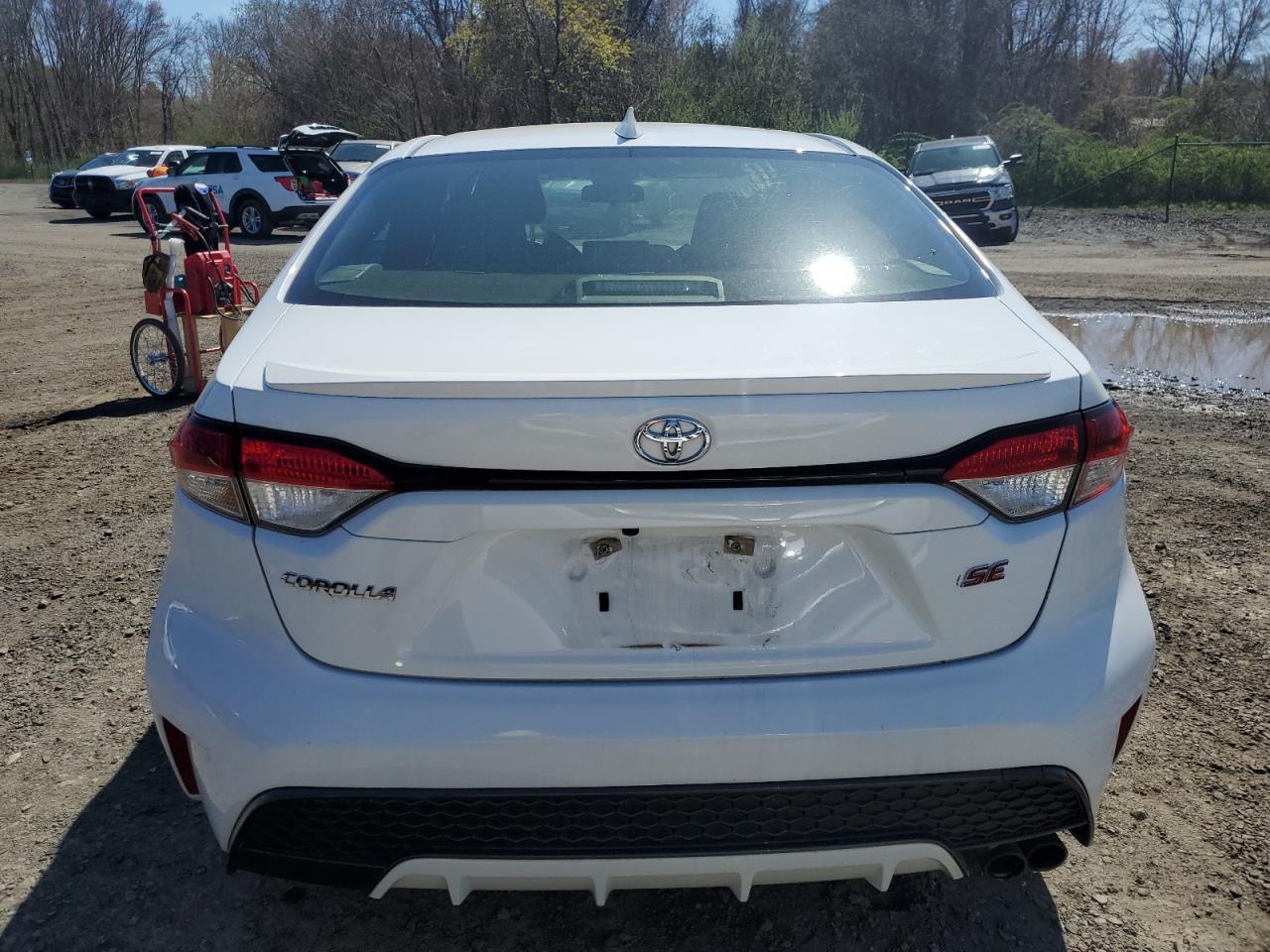 2020 TOYOTA COROLLA SE - Image 6