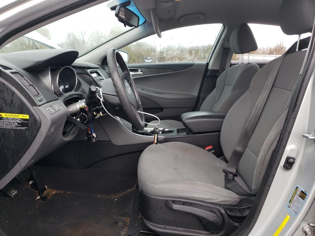 2013 HYUNDAI SONATA GLS - Image 7