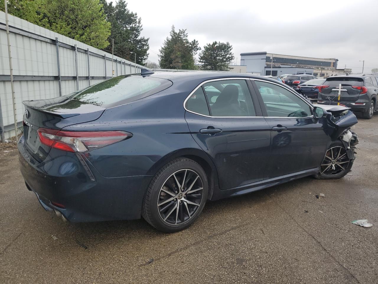2021 TOYOTA CAMRY SE - Image 3