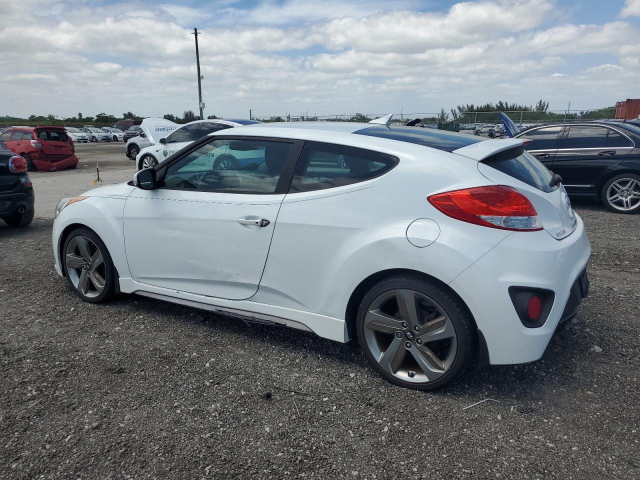 2013 HYUNDAI VELOSTER T - Image 2