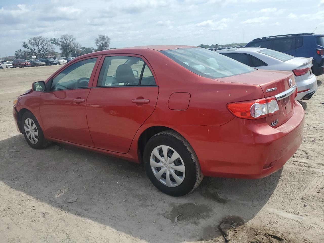 2013 TOYOTA COROLLA BA - Фото 2