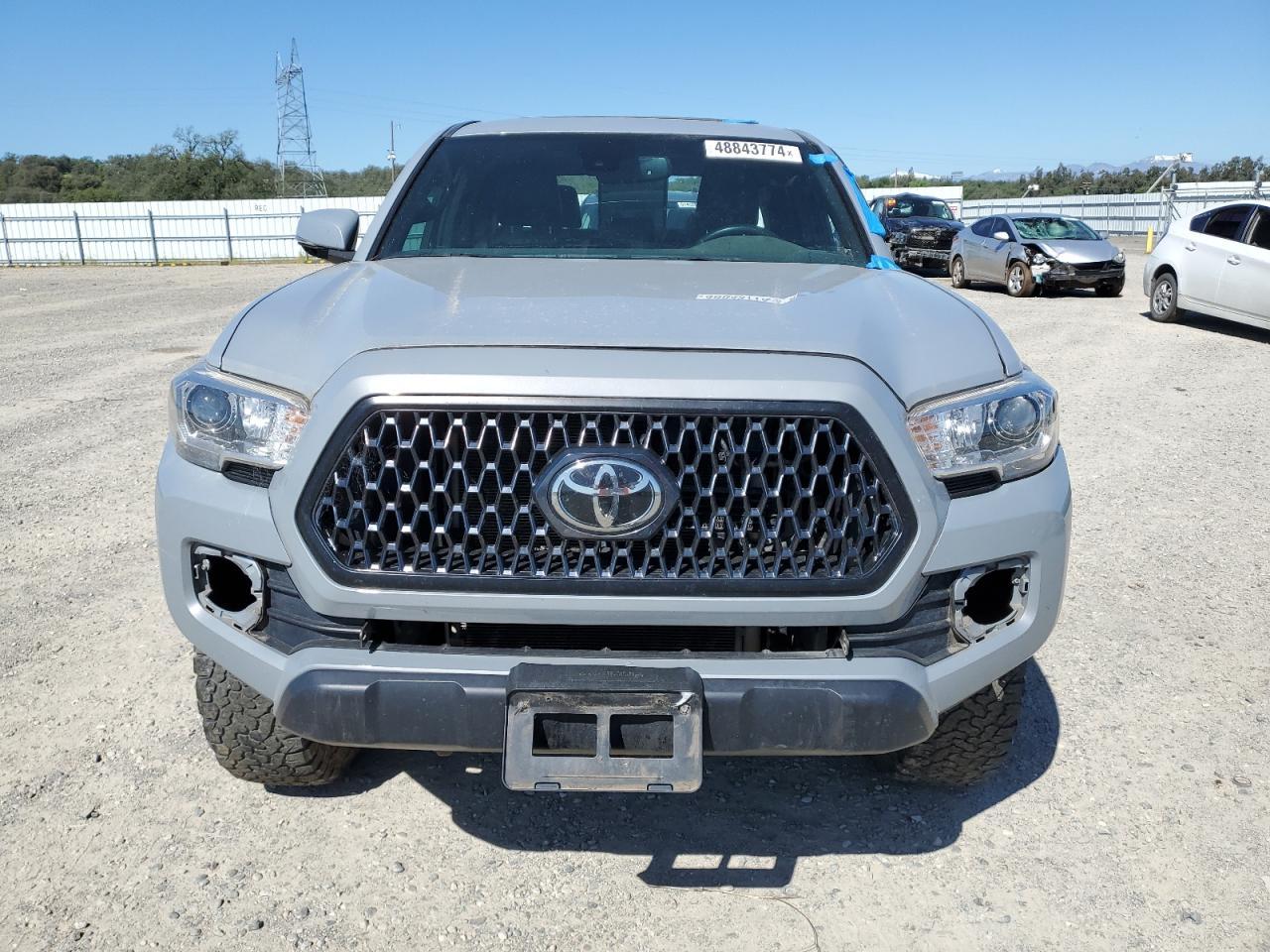 2019 TOYOTA TACOMA DOU - Фото 5