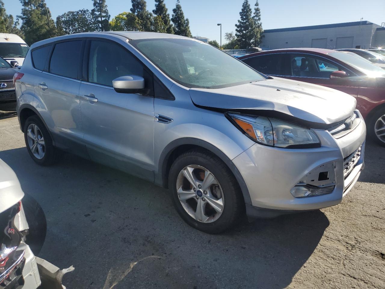2015 FORD ESCAPE SE - Image 4