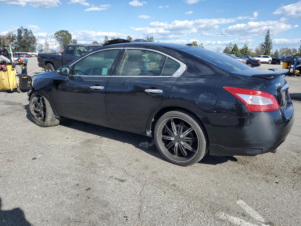 2011 NISSAN MAXIMA S - Image 2