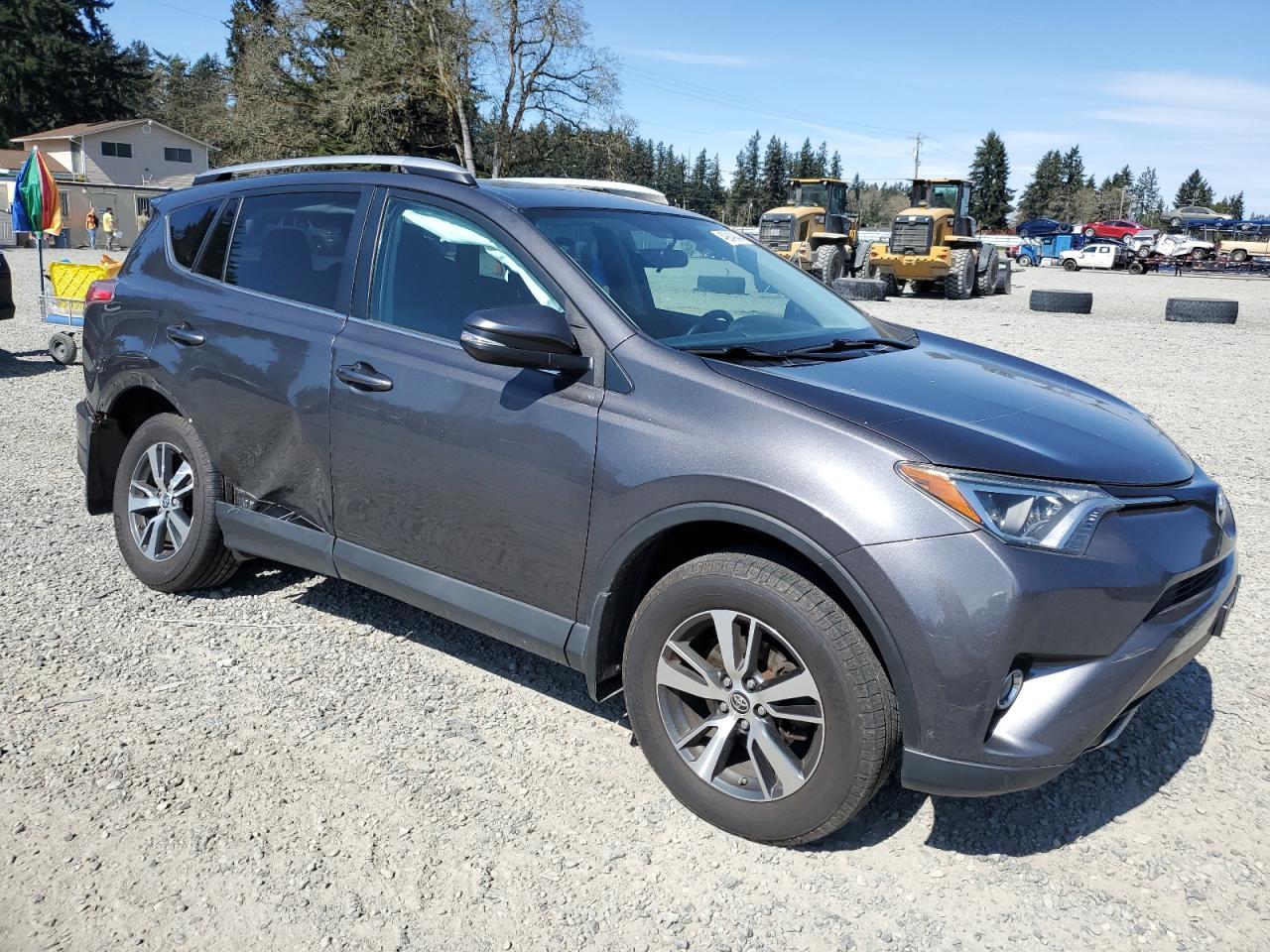 2016 TOYOTA RAV4 XLE - Image 4