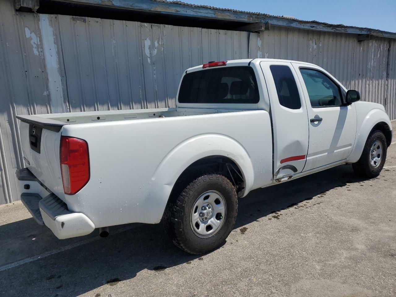 2017 NISSAN FRONTIER S - Фото 3