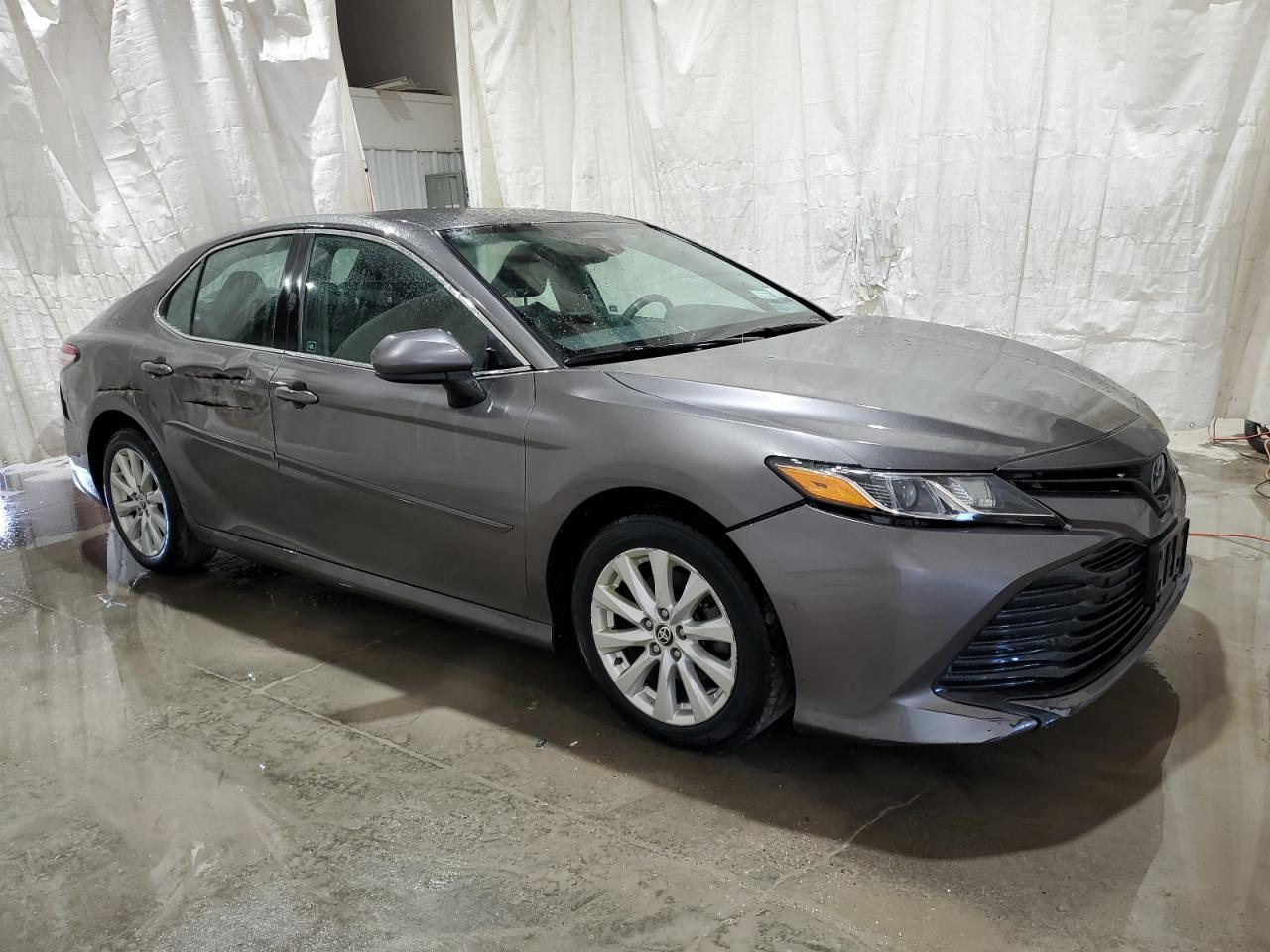 2020 TOYOTA CAMRY LE - Фото 4