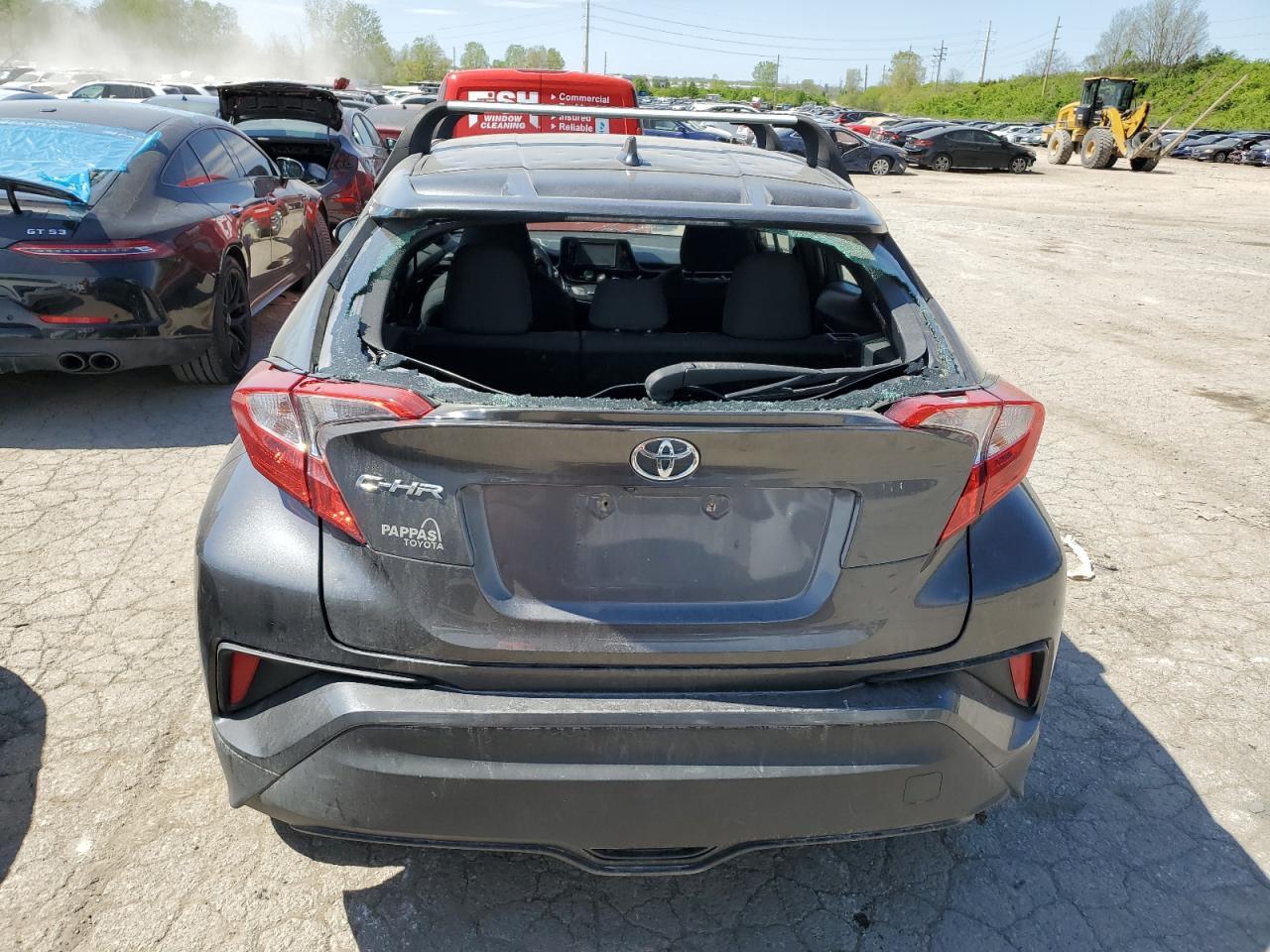 2018 TOYOTA C-HR XLE - Фото 6