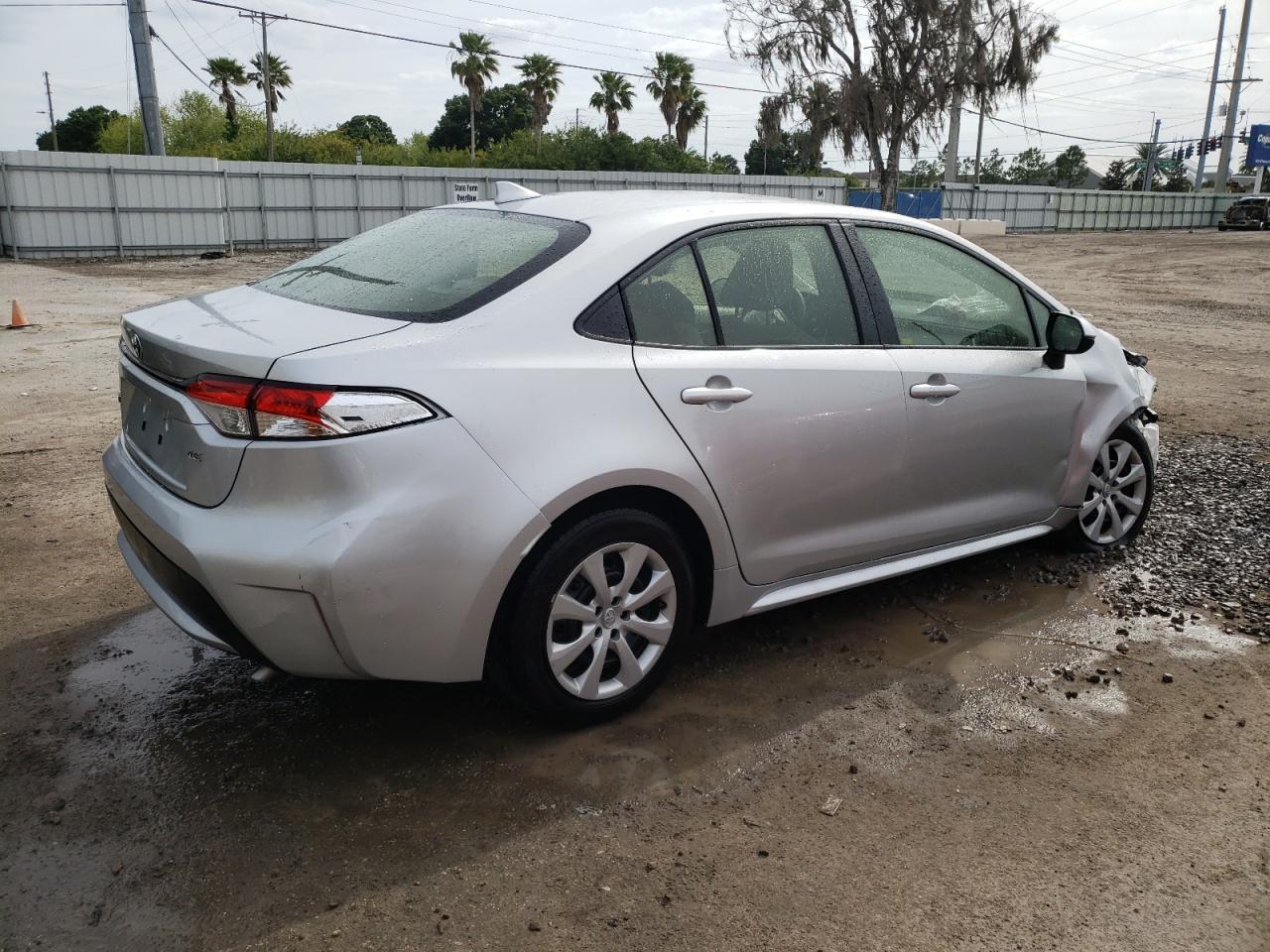 2021 TOYOTA COROLLA LE - Image 3