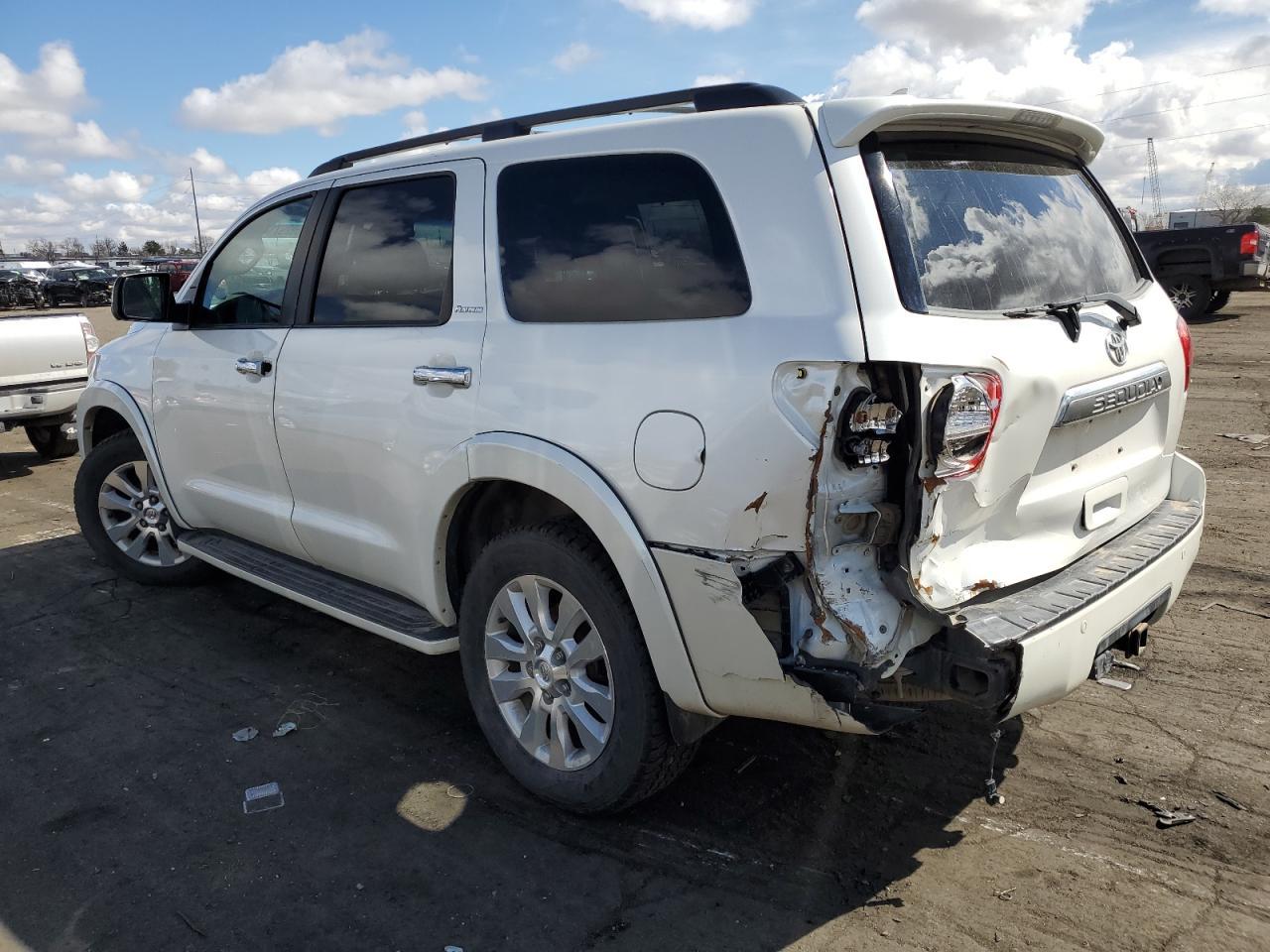 2013 TOYOTA SEQUOIA PL - Image 2