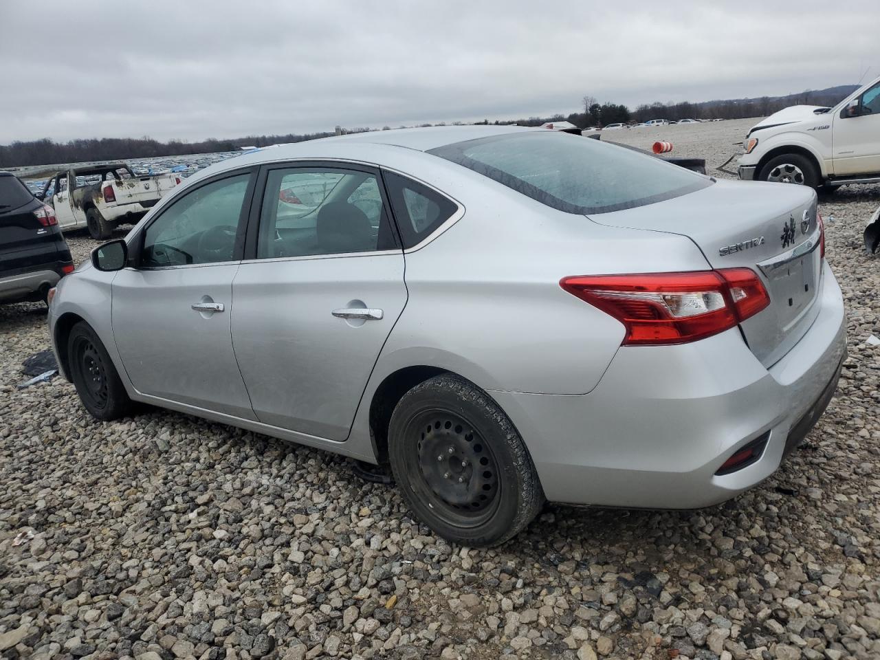2018 NISSAN SENTRA S - Фото 2