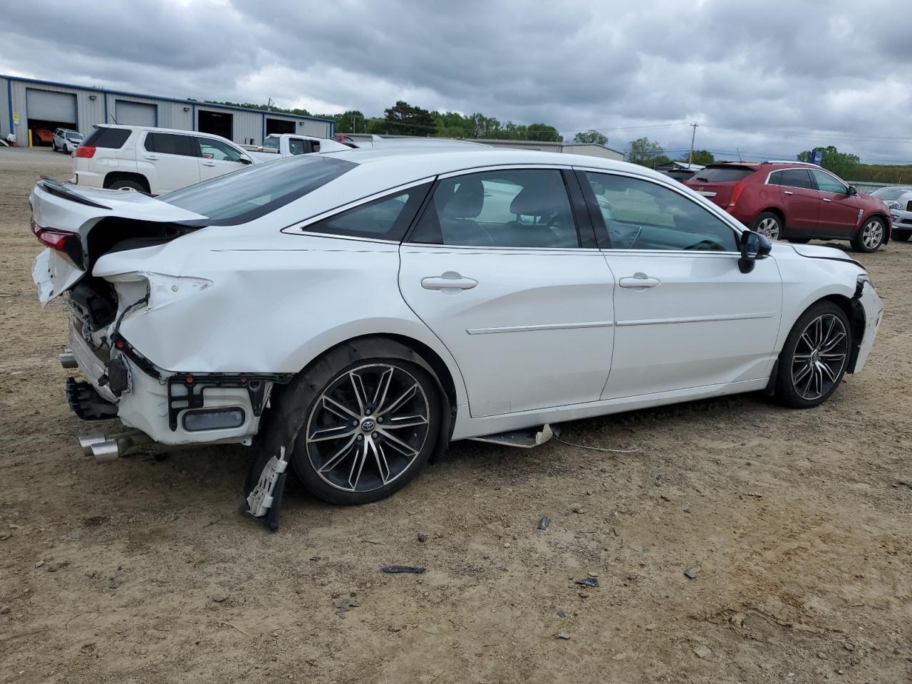 2019 TOYOTA AVALON XLE - Фото 3