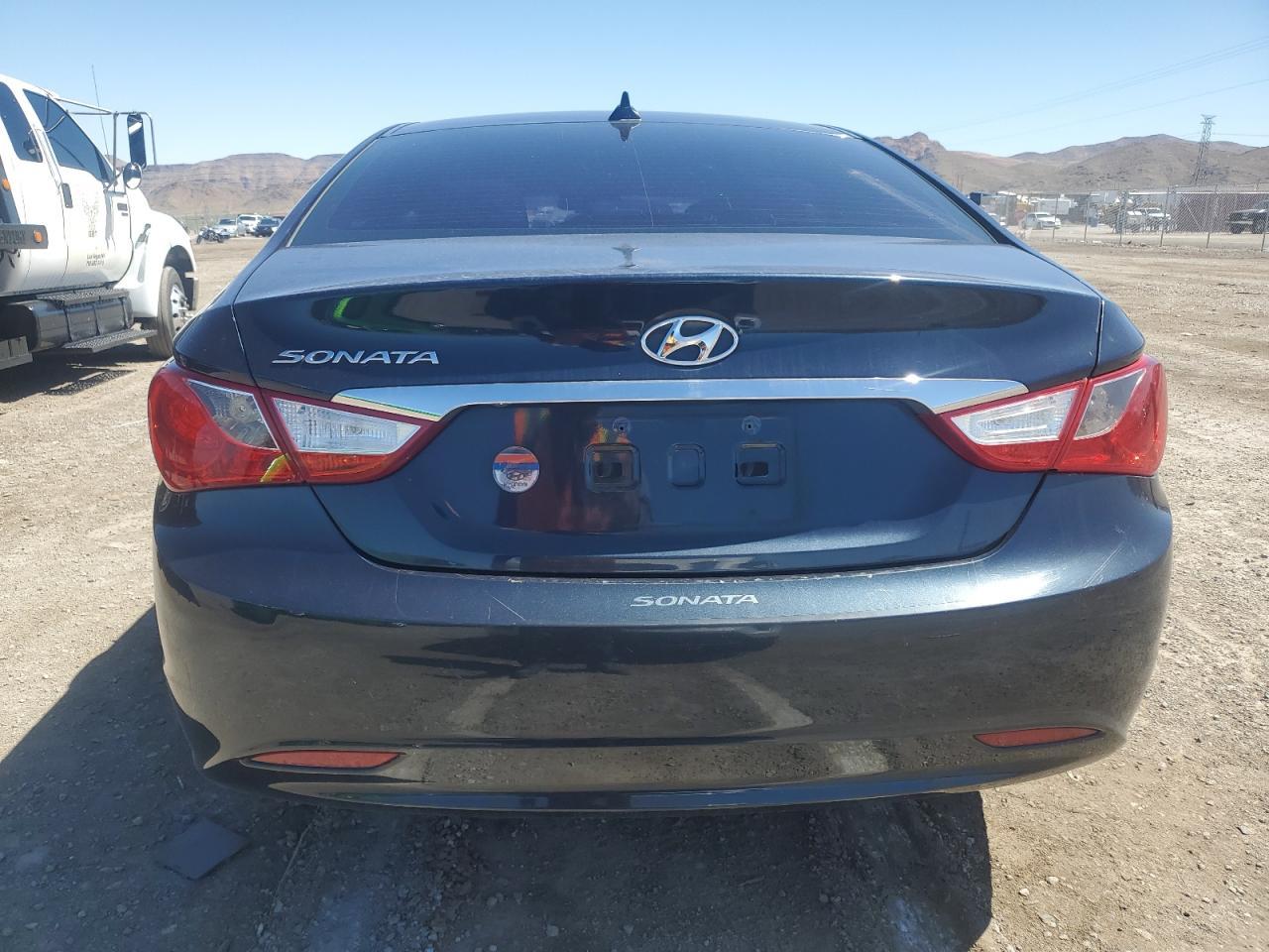 2013 HYUNDAI SONATA GLS - Image 6
