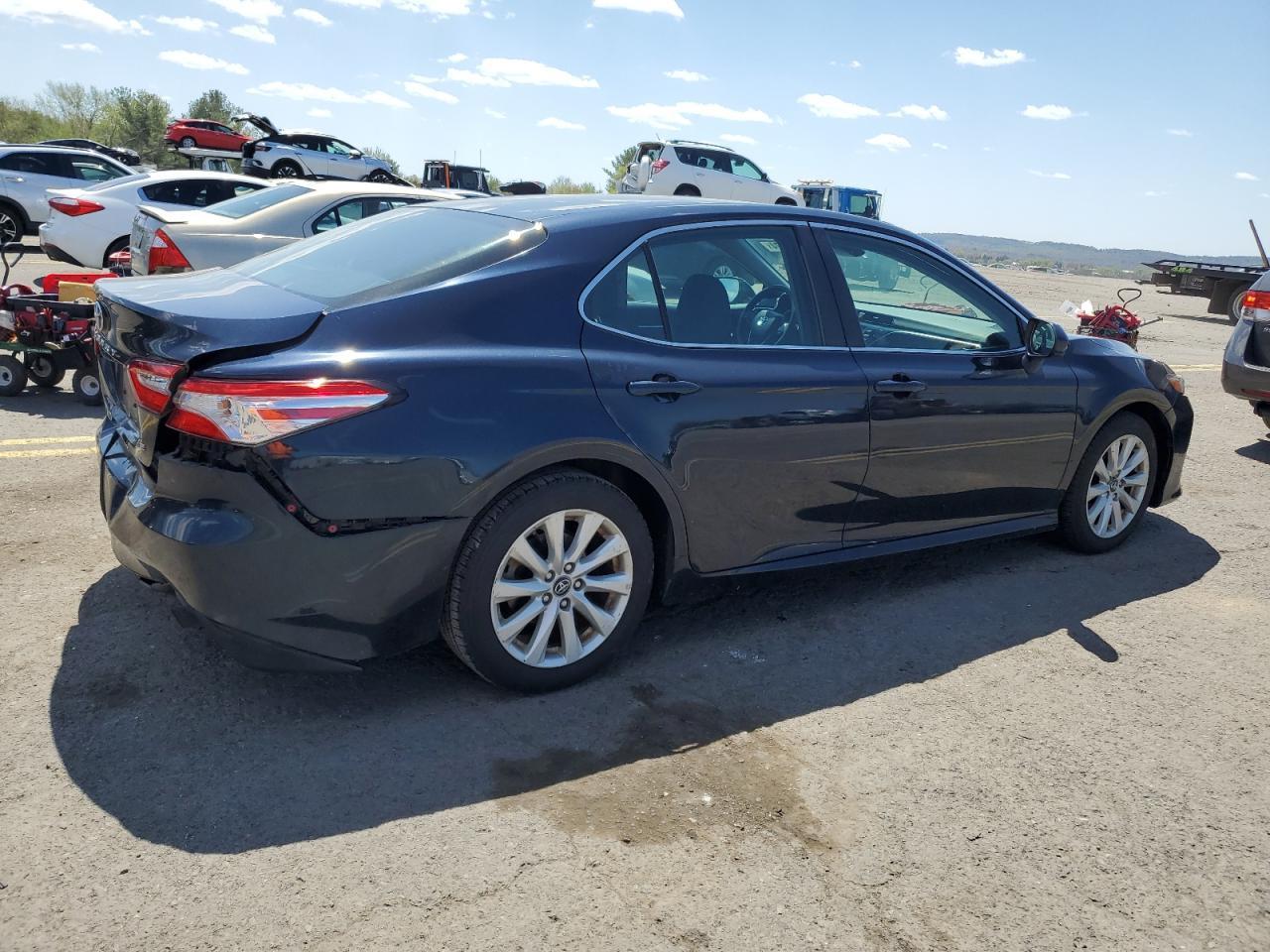 2018 TOYOTA CAMRY L - Фото 3
