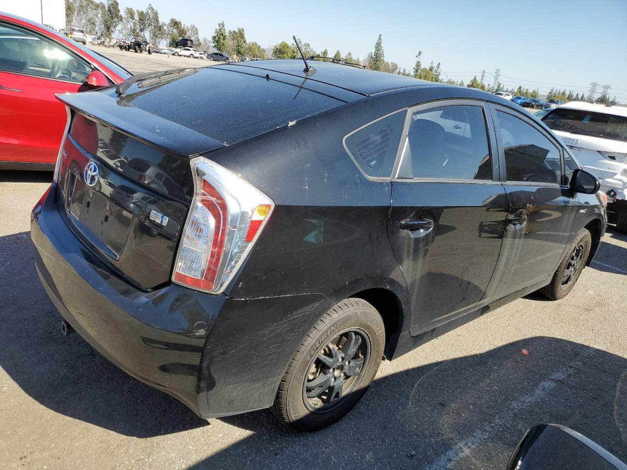 2015 TOYOTA PRIUS - Image 3