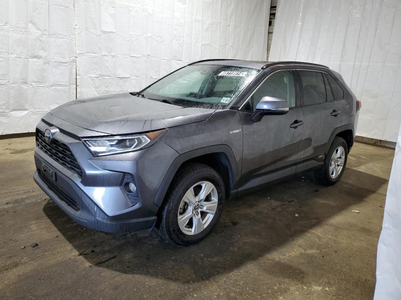 2021 TOYOTA RAV4 XLE car image