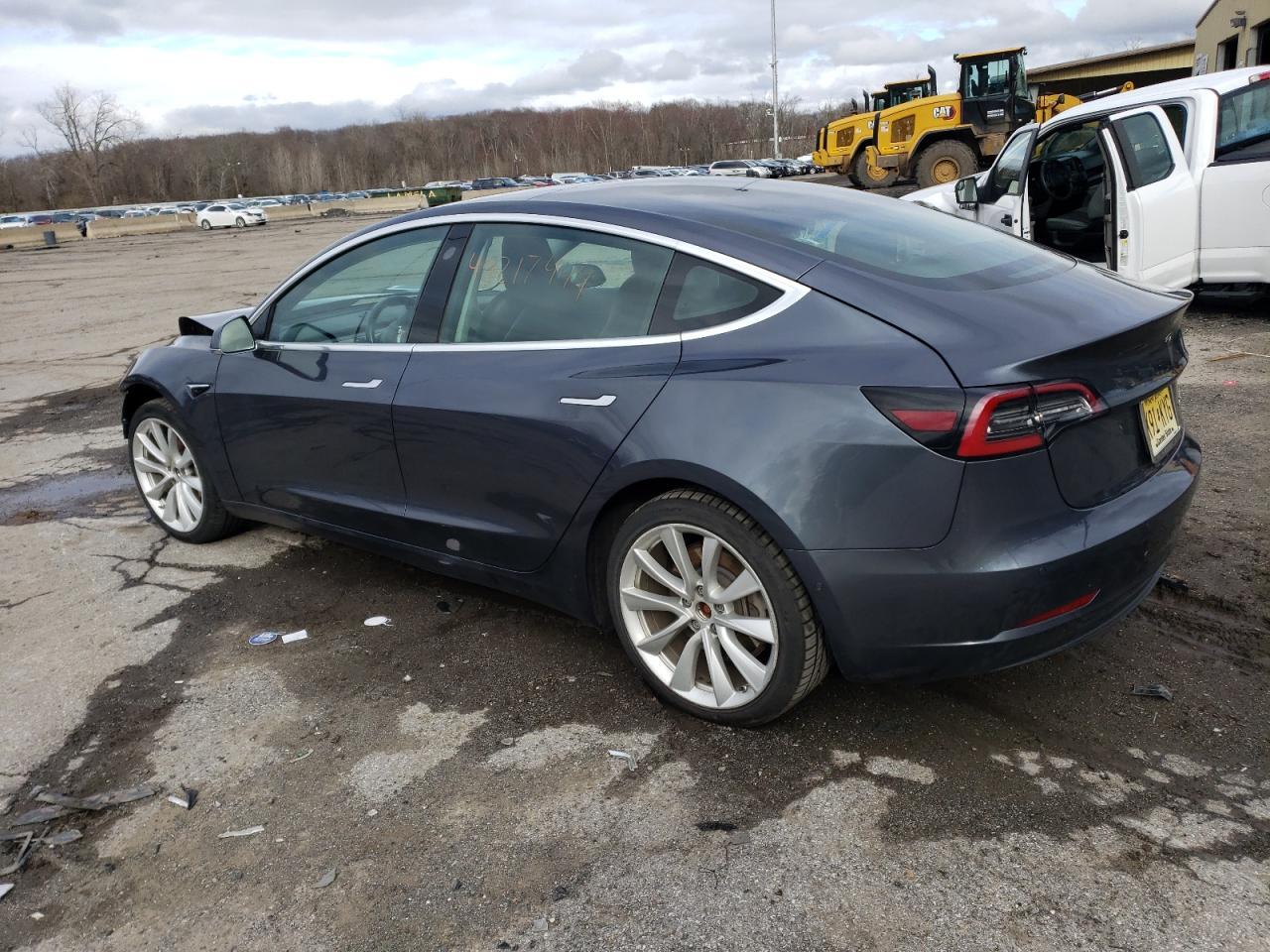 2019 TESLA MODEL 3 - Фото 2