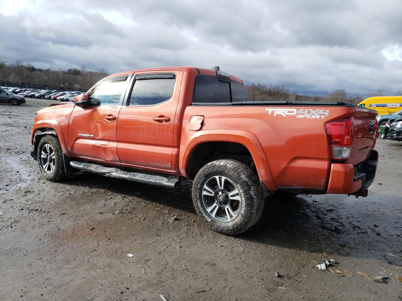 2017 TOYOTA TACOMA DOU - Фото 2