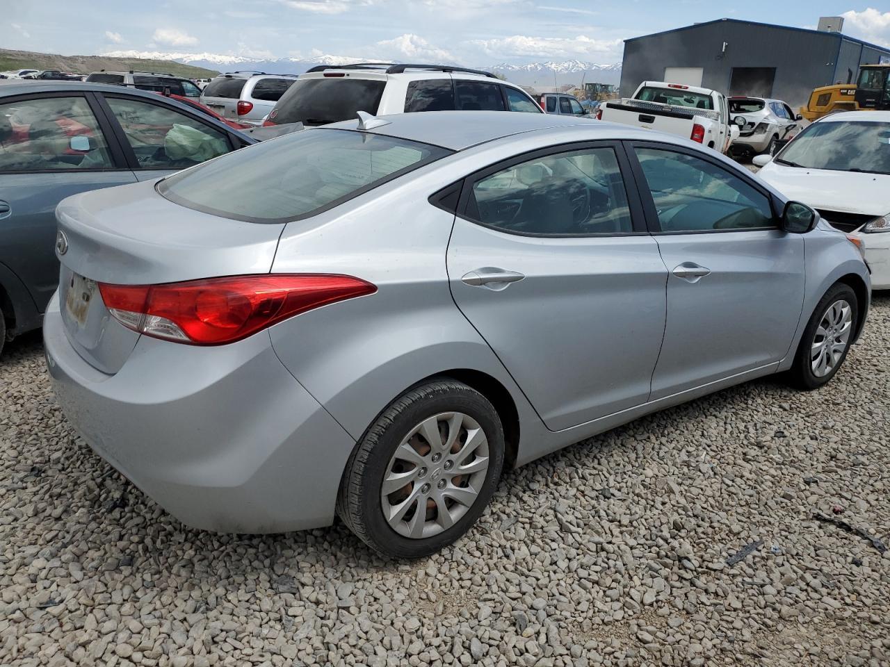 2011 HYUNDAI ELANTRA GL - Image 3