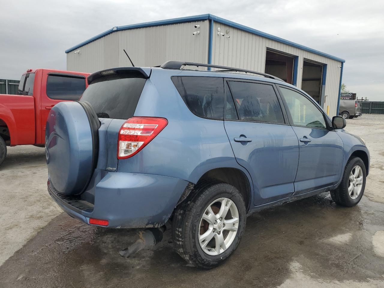 2011 TOYOTA RAV4 - Image 3