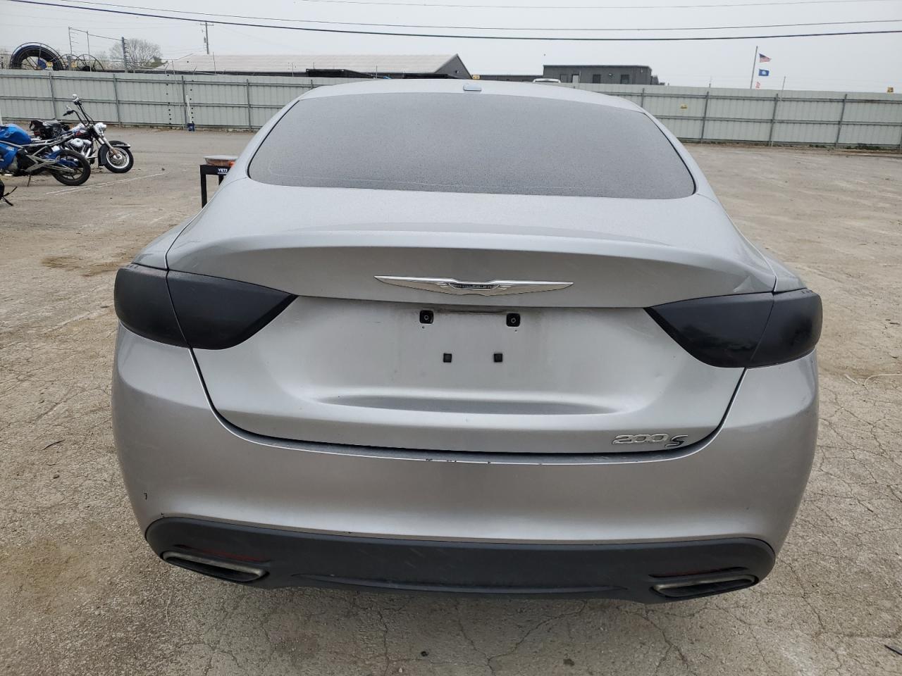 2015 CHRYSLER 200 S - Фото 6