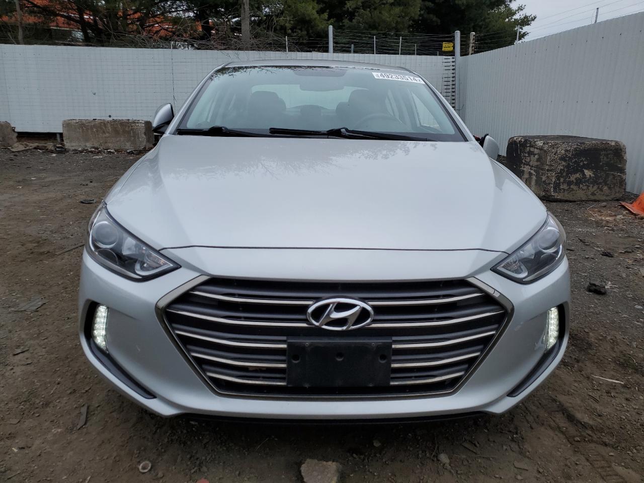2017 HYUNDAI ELANTRA SE - Image 5