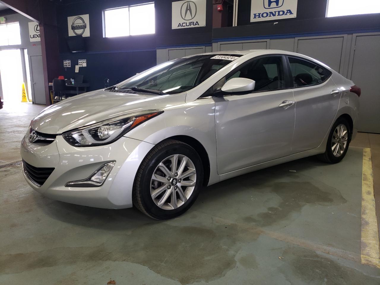 2015 HYUNDAI ELANTRA SE
