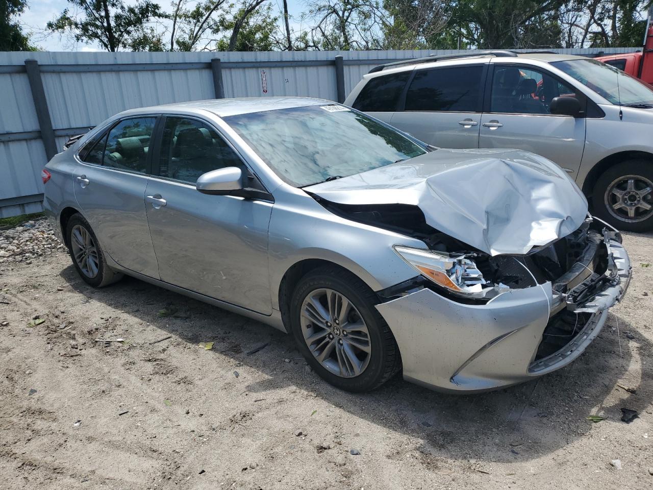 2016 TOYOTA CAMRY LE - Фото 4