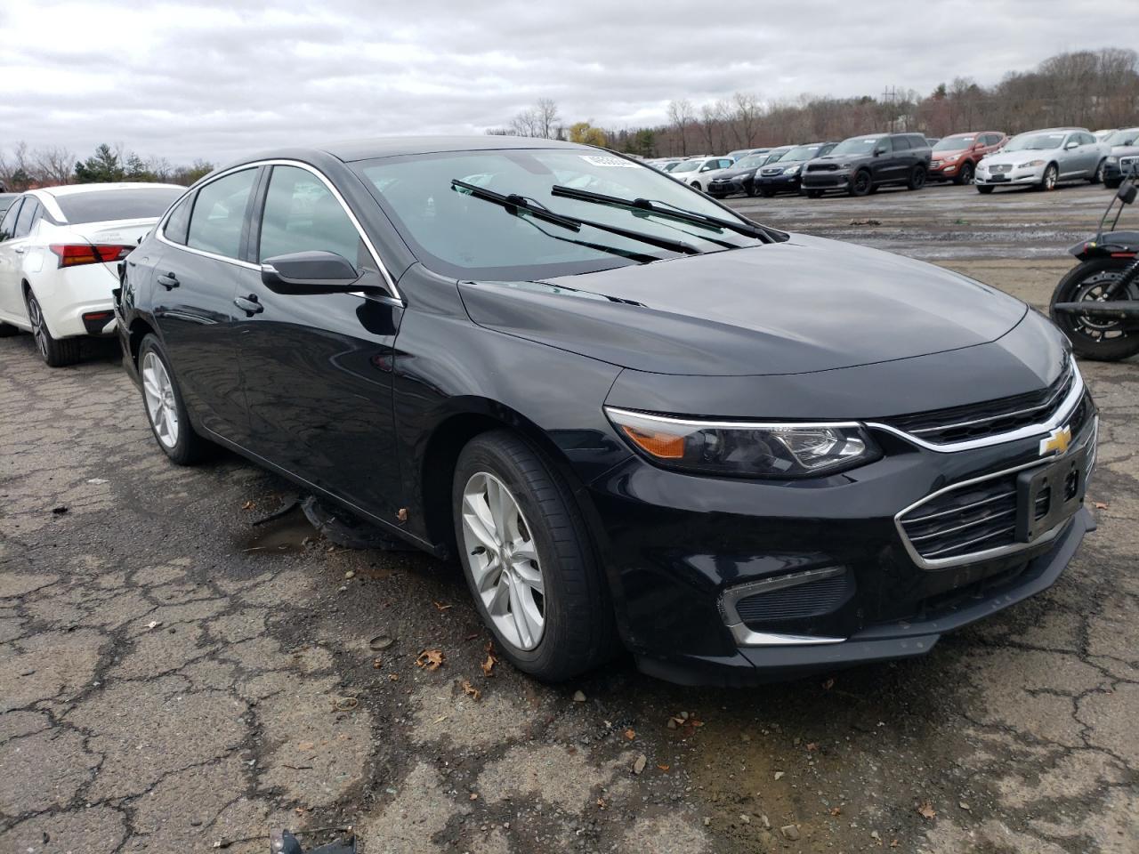 2017 CHEVROLET MALIBU LT - Image 4