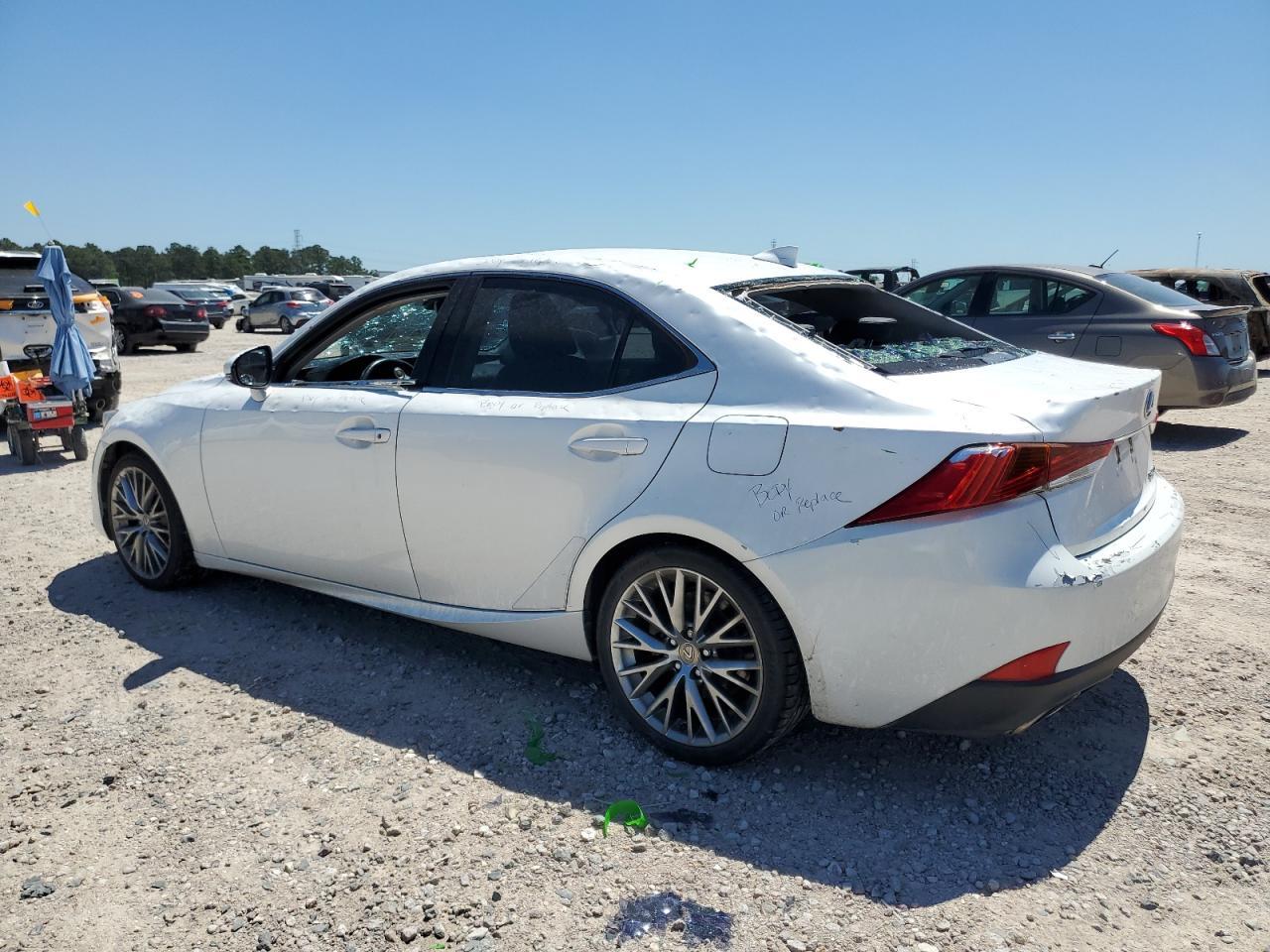 2017 LEXUS IS 200T - Фото 2
