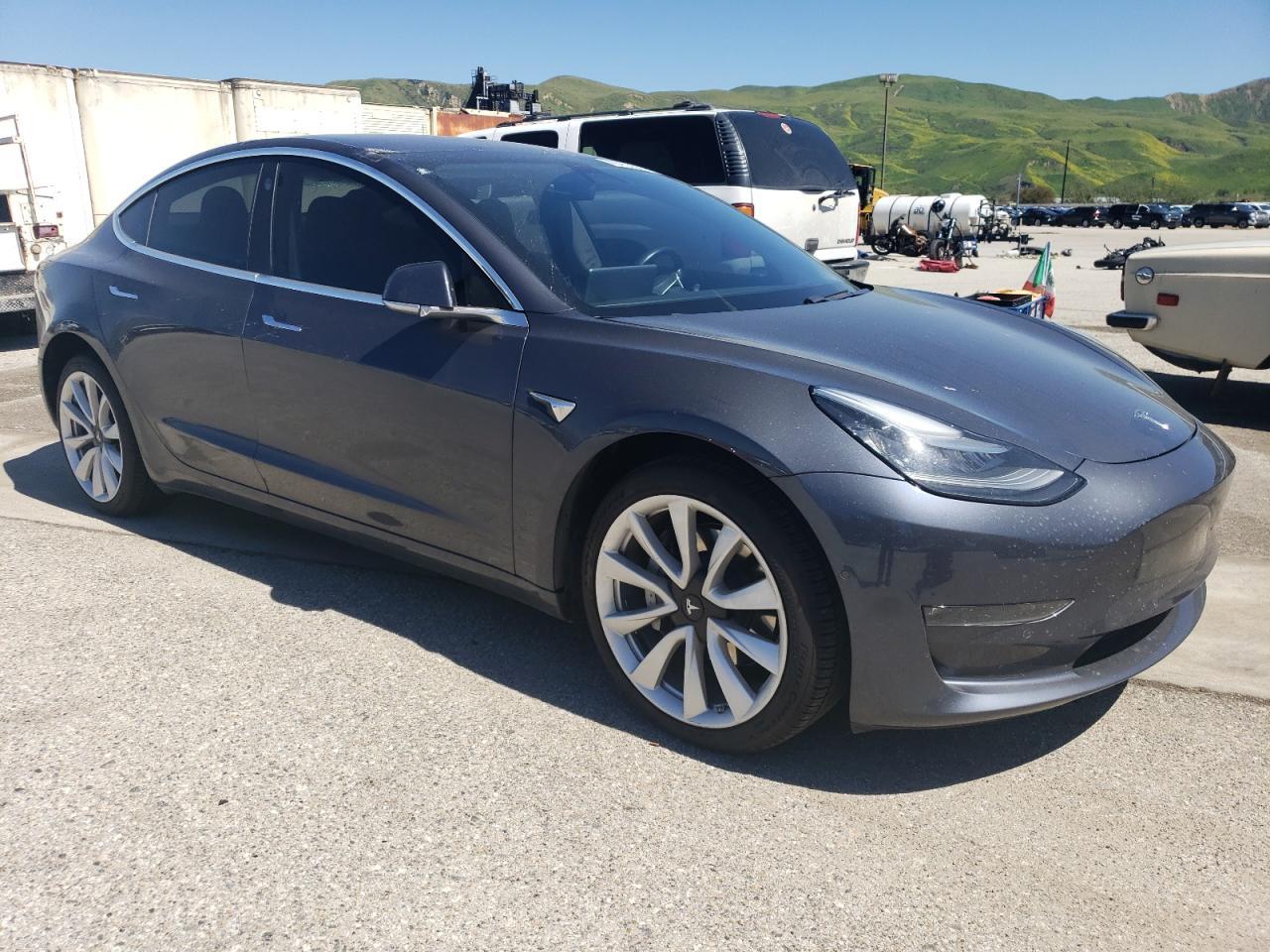 2017 TESLA MODEL 3 - Фото 4